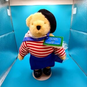 Muffy VanderBear Paris Bistrot: Le Lapin Rotund